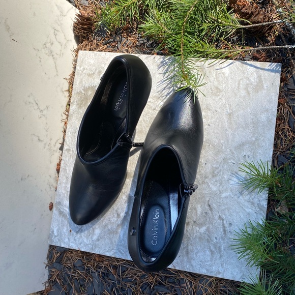 Calvin Klein boots - Picture 8 of 8